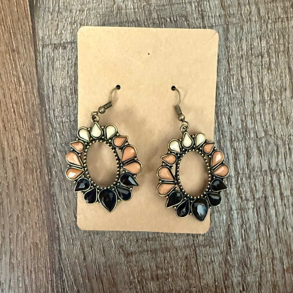 Elegant Black and Brown Teardrop Earrings